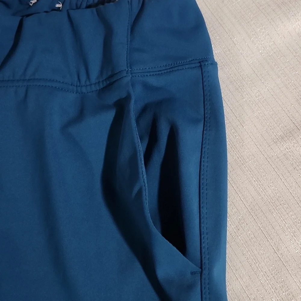 LIVI 22/24 BLUE CAPRI BY LANE BRYAN.